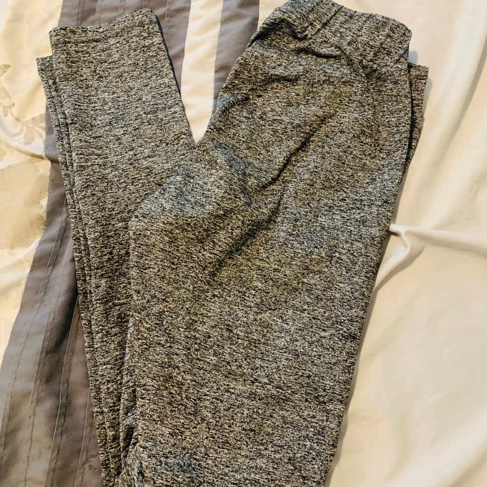 Fresh and Fit scrunch leggings